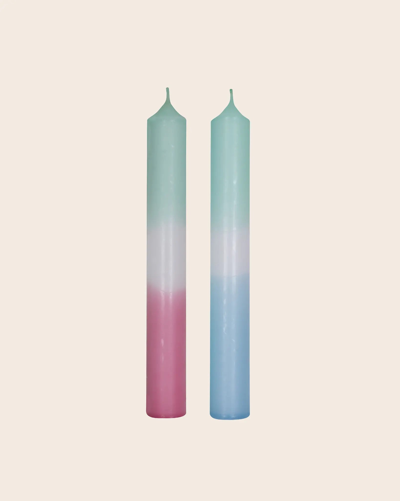2 Pastell Dip Dye Stabkerzen: 1 x Mint-Rosa, 1 x Mint-Eisblau von Kerzenfarm Hahn handgetaucht in Deutschland