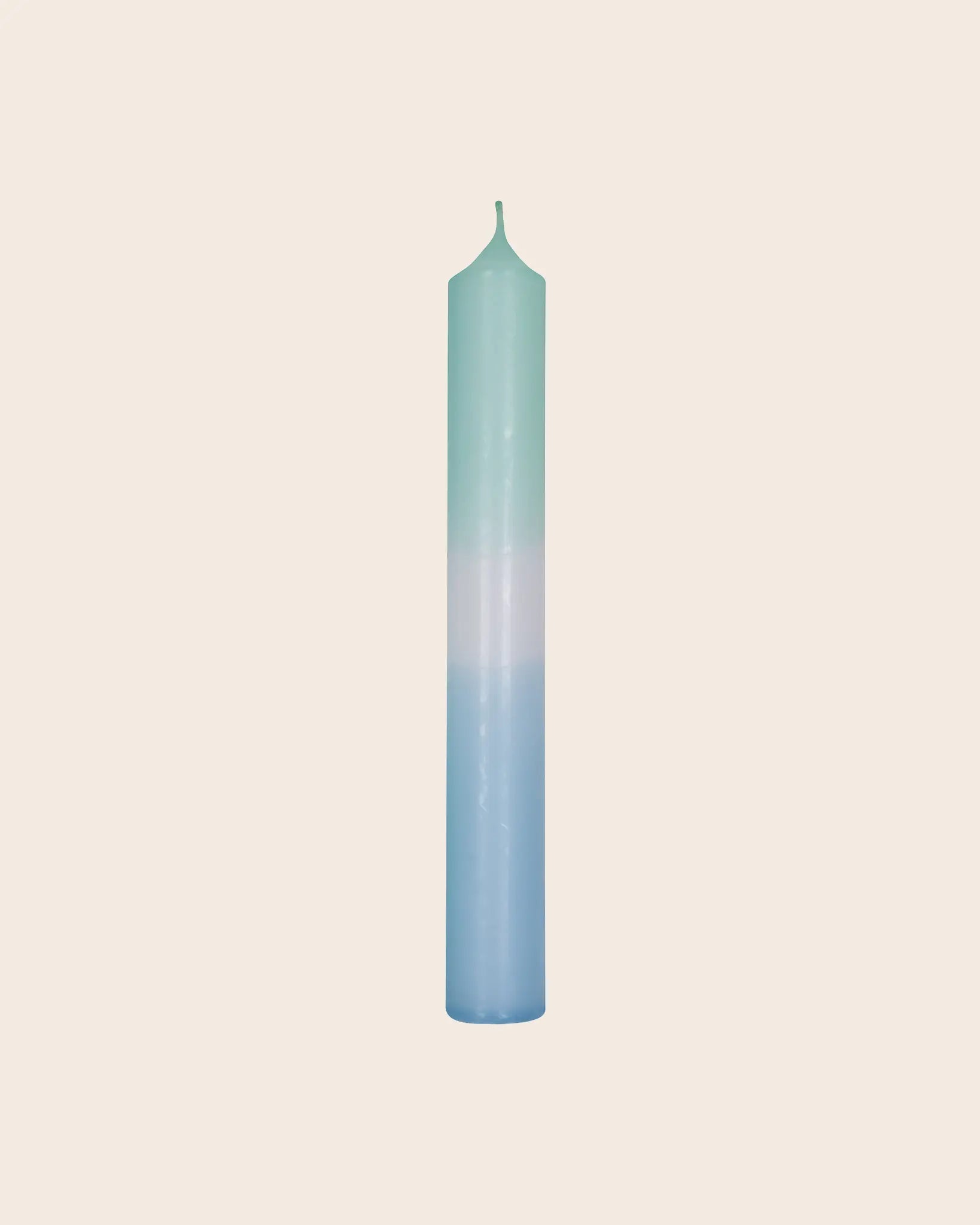 Handgetauchte Dip Dye Stabkerze in Mint und Eisblau aus Paraffin, 18 cm hoch, ruhiger Abbrand, gefertigt in Deutschland von Kerzenfarm Hahn