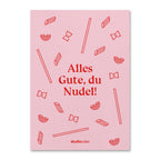 Geburtstagskarte mit rosa Hintergrund und roten Pasta Illustrationen mit dem Schriftzug „Alles Gute, du Nudel!“ von studio ciao, humorvolle Grußkarte zum Geburtstag.