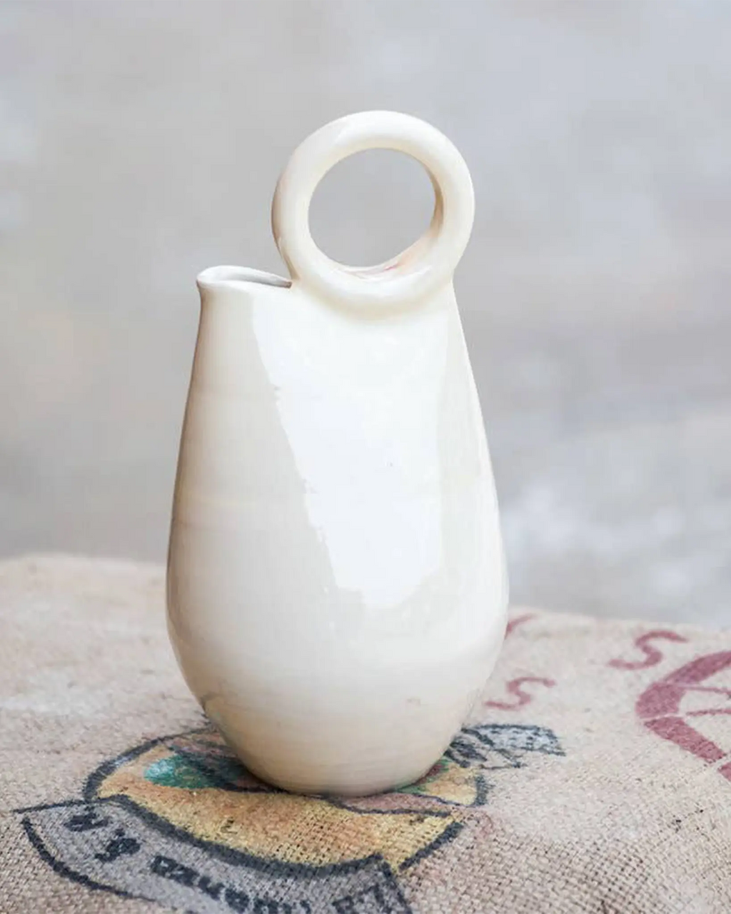 Hoop Vase Honigweiß
