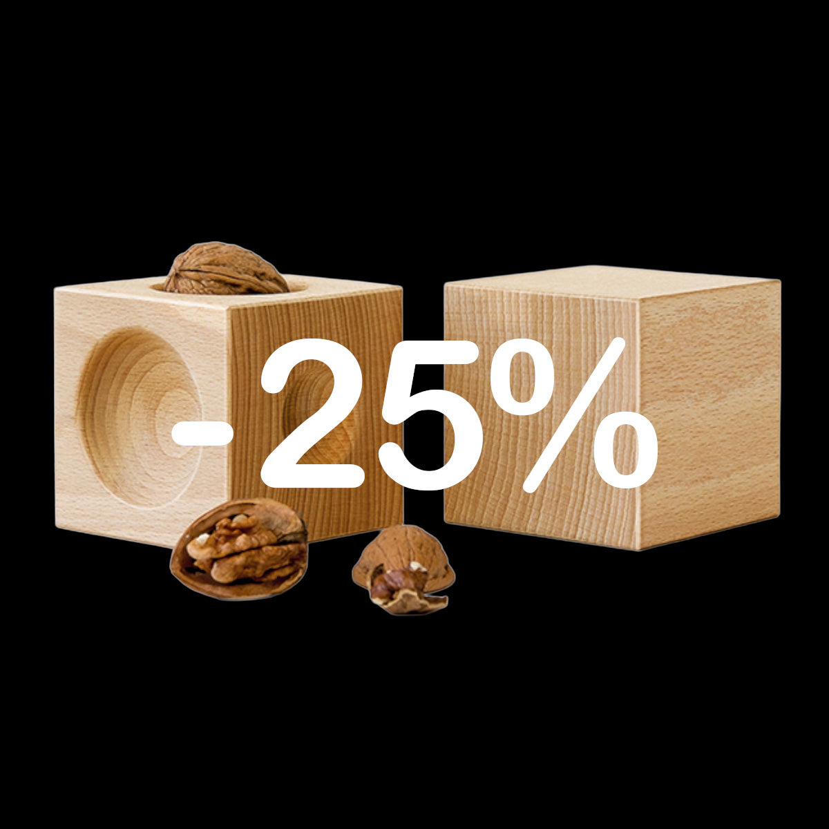 Nussknacker Nusskubus von Siebensachen mit Walnüssen im Black Friday Week Sale. 25% günstiger.

