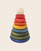 Regenbogen Stapelturm aus Holz mit zehn farbigen Scheiben in unterschiedlichen Größen, Montessori Pyramiden Steckspiel aus FSC zertifiziertem Naturholz ab 1 Jahr