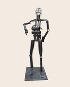 Stahlskulptur ‚Oszillator‘ von Till Kräusel, ca. 150 cm hohe figurative Metallskulptur mit abstrahierter menschlicher Form auf quadratischem Sockel, signiert mit Echtheitszertifikat